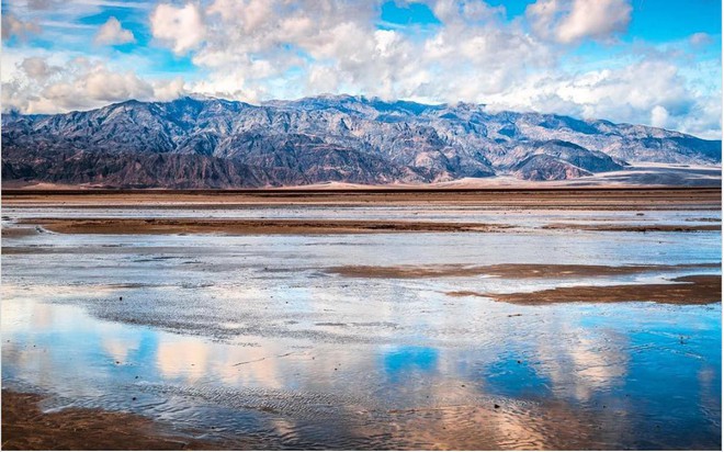 Một hồ nước khổng lồ bất ngờ xuất hiện ở Thung Lũng Chết - Ảnh 3.