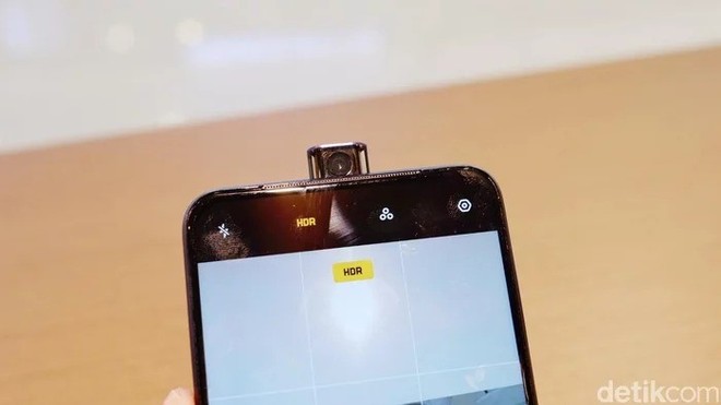 OPPO F11 Pro lộ ảnh trên tay rõ nét với camera selfie thò thụt, màn hình tràn cạnh chiếm 90.9% diện tích mặt trước - Ảnh 10.