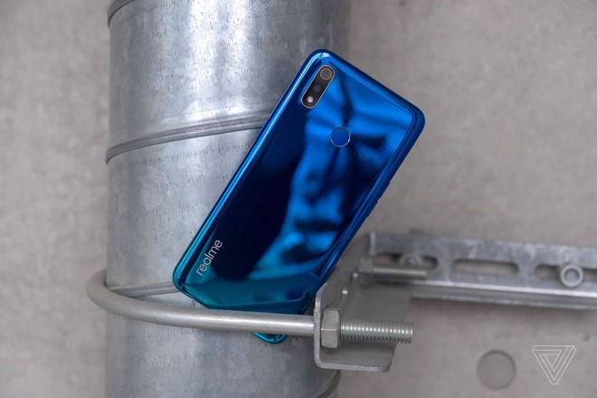 OPPO ra mắt smartphone giá rẻ Realme 3: Màn hình 6,22 inch, chip MediaTek Helio P70, RAM 3GB, pin 4.230 mAh - Ảnh 1.