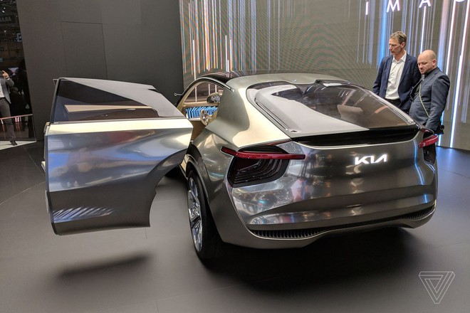 Chiêm ngưỡng concept xe KIA cực dị: có tới 21 màn hình điều khiển - Ảnh 4.