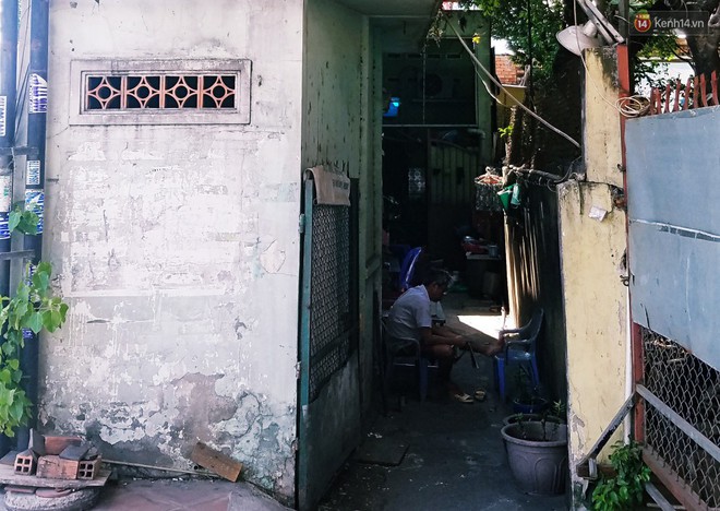 Cuộc sống bên trong những căn nhà siêu mỏng ở Sài Gòn, chiều ngang còn ngắn hơn sải tay người lớn - Ảnh 12.