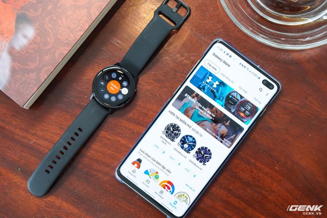 Trên tay đồng hồ Galaxy Watch Active giá 5,5 triệu đồng: đơn giản nhưng không kém phần sang trọng, thiết kế nhỏ gọn hợp với cổ tay người Á Đông - Ảnh 11.