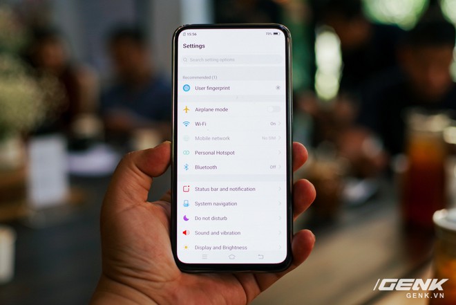 Cận cảnh Vivo APEX 2019 tại Việt Nam: thiết kế đẹp, cảm biến vân tay toàn màn hình, không phím, không lỗ - Ảnh 16.
