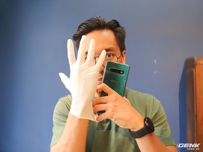 Nghe nói Galaxy S10 nhận cả vân tay khi đang đeo găng tay y tế, chúng tôi đã thử và bất ngờ trước kết quả nhận được - Ảnh 2.