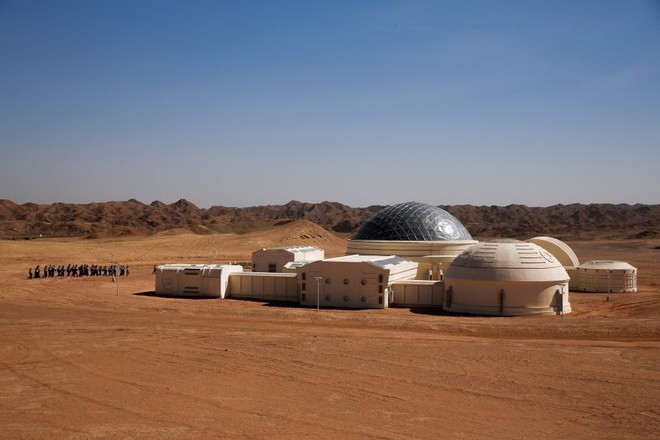 Trạm sao Hỏa 1400 tỷ của Trung Quốc tại sa mạc Gobi chính thức mở cửa để người dân vào chơi - Ảnh 2.