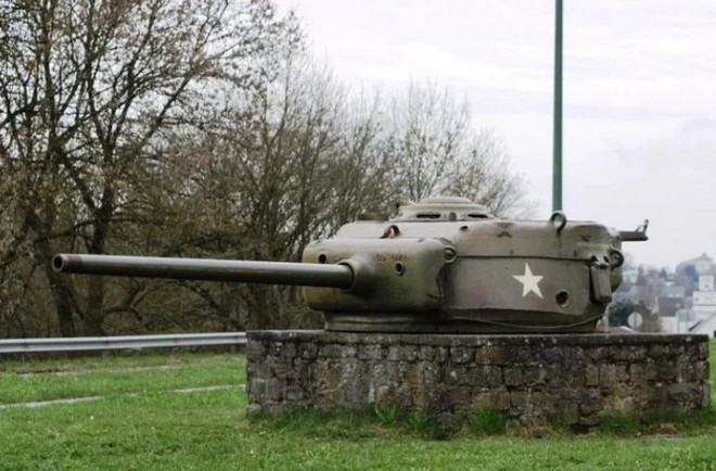 Chỉ nâng thêm 1mm nhưng tại sao pháo 76mm của xe tăng Mỹ lại hiệu quả hơn nhiều so với pháo 75mm trong Thế chiến thứ 2 - Ảnh 4.