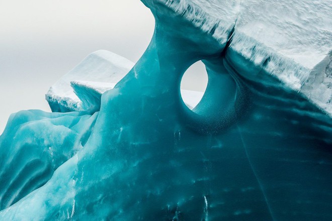 Cực độc tảng băng ngọc lục bảo tuyệt mỹ ở Nam Cực: Phải may mắn lắm mới có thể bắt gặp khoảnh khắc này! - Ảnh 3.