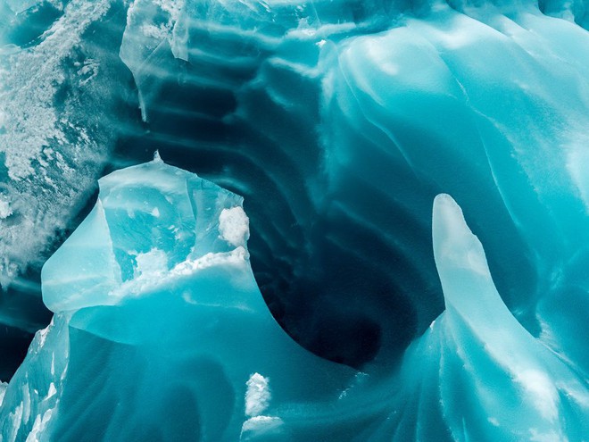 Cực độc tảng băng ngọc lục bảo tuyệt mỹ ở Nam Cực: Phải may mắn lắm mới có thể bắt gặp khoảnh khắc này! - Ảnh 4.