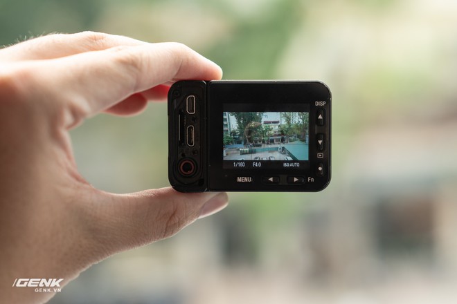 Trên tay máy ảnh Sony RX0 mark II: Siêu nhỏ, quay phim 4K, màn hình lật - Ảnh 8.