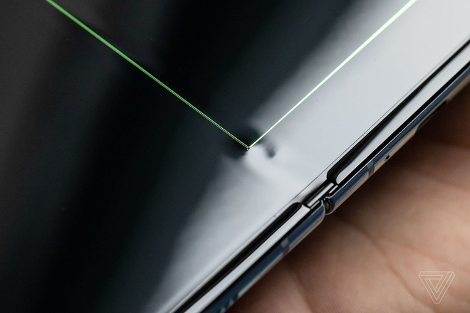 iFixit đăng đàn giải thích nguyên nhân màn hình Galaxy Fold hỏng chỉ sau vài ngày - Ảnh 4.