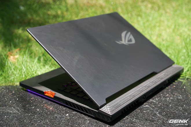 Ảnh thực tế loạt laptop ASUS ROG mới: trang bị Core i9, GTX 1660 TI - Ảnh 2.