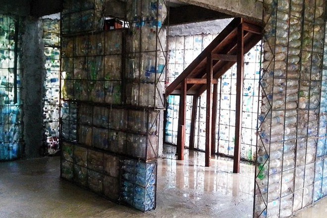 Chiêm ngưỡng ngôi làng độc đáo ở Panama, nơi nhà cửa được làm từ 1 triệu chai nhựa - Ảnh 10.