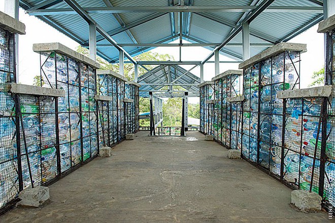 Chiêm ngưỡng ngôi làng độc đáo ở Panama, nơi nhà cửa được làm từ 1 triệu chai nhựa - Ảnh 17.