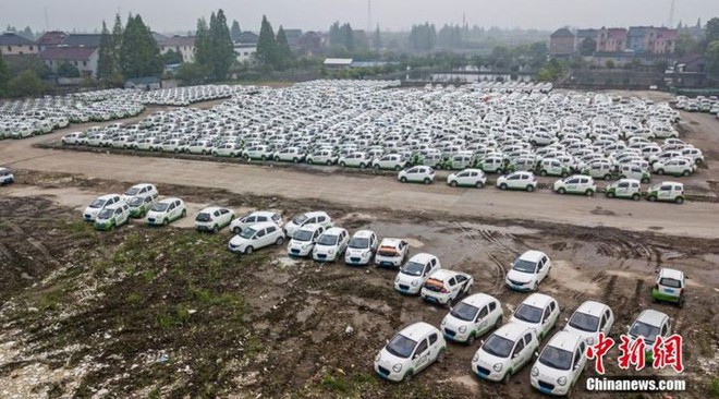 Trung Quốc: Hàng trăm xe điện bị “xếp xó” vì hậu quả của nền kinh tế chia sẻ phát triển chóng mặt - Ảnh 3.