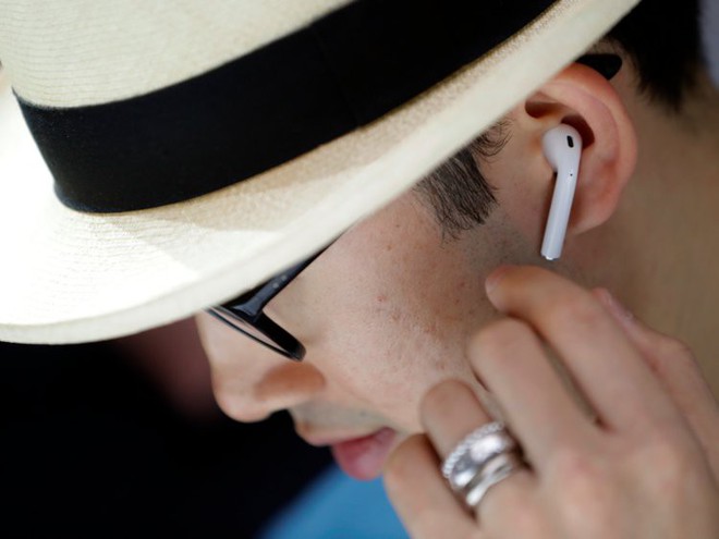 So sánh AirPods và Powerbeats Pro: Đều do Apple sản xuất, vậy nên chọn tai nghe nào? - Ảnh 7.