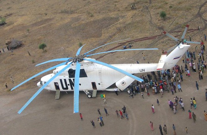 Khám phá trực thăng khổng lồ Mi-26 của Nga: Đã từng chở hóa thạch voi ma mút và máy bay chở khách cỡ nhỏ - Ảnh 9.