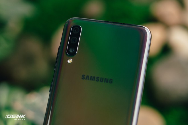 Đánh giá chi tiết Samsung Galaxy A70 - To hơn liệu có tốt hơn? - Ảnh 11.