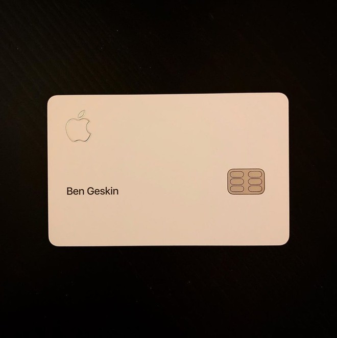 Đập hộp thẻ tín dụng Apple Card, chất liệu titan, thiết kế đơn giản và đẳng cấp - Ảnh 3.