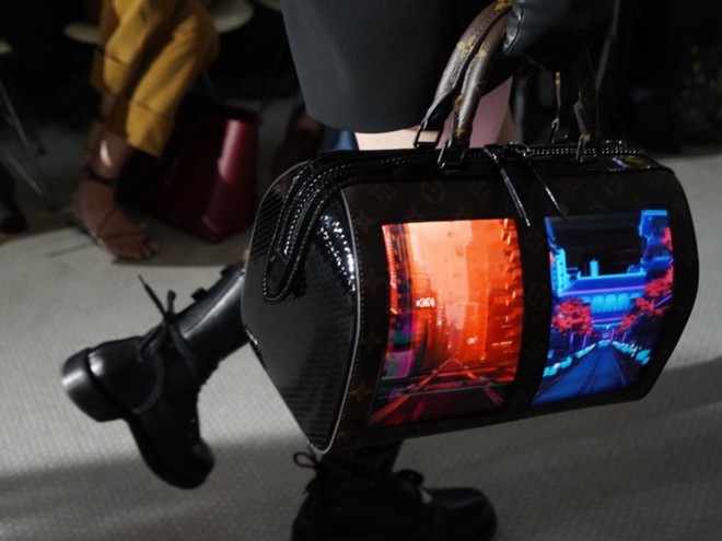 Louis Vuitton tích hợp màn hình OLED vào túi xách, thời gian hiển thị lên đến 4 tiếng - Ảnh 2.