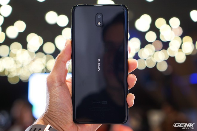 Nokia 3.2 chính thức ra mắt: Màn hình lớn 6,26 inch, có phím vật lý gọi Google Assistant, hai phiên bản dung lượng, giá từ 2,99 triệu đồng - Ảnh 2.