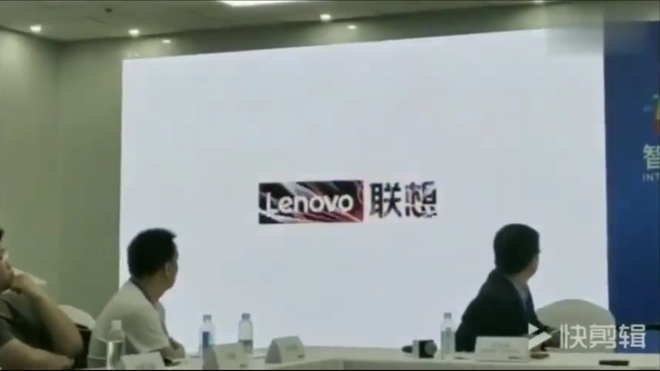 Lenovo bị tố ăn cắp video fan-made để quảng cáo cho chiếc Motorola RAZR - Ảnh 5.