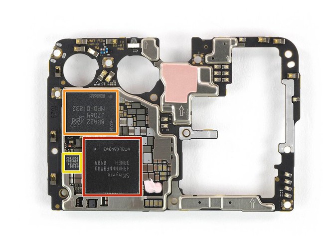 Nhìn lại những hình ảnh mổ bụng P30 Pro để thấy Huawei sử dụng công nghệ Mỹ nhiều như thế nào - Ảnh 4.