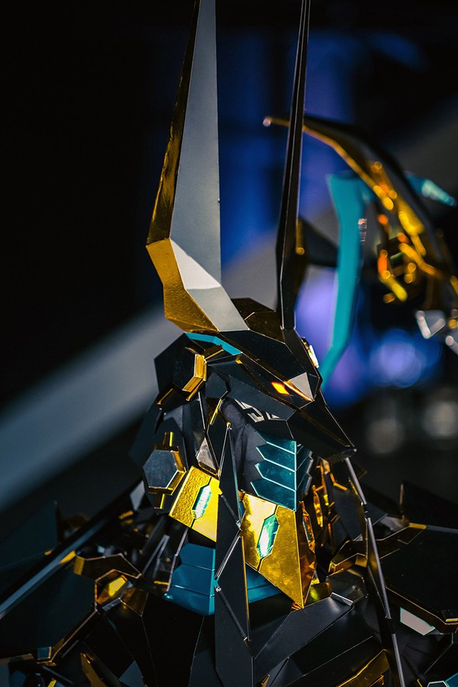 Với 1000 giờ làm việc, nữ designer tạo ra bộ giáp Anubis siêu đỉnh nhìn vào cứ ngỡ CGI - Ảnh 4.