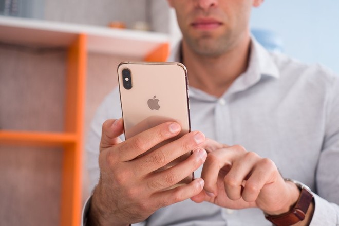 Không riêng gì Trung Quốc, tài liệu của Apple cho thấy doanh số iPhone đang sụt giảm trên toàn cầu - Ảnh 3.