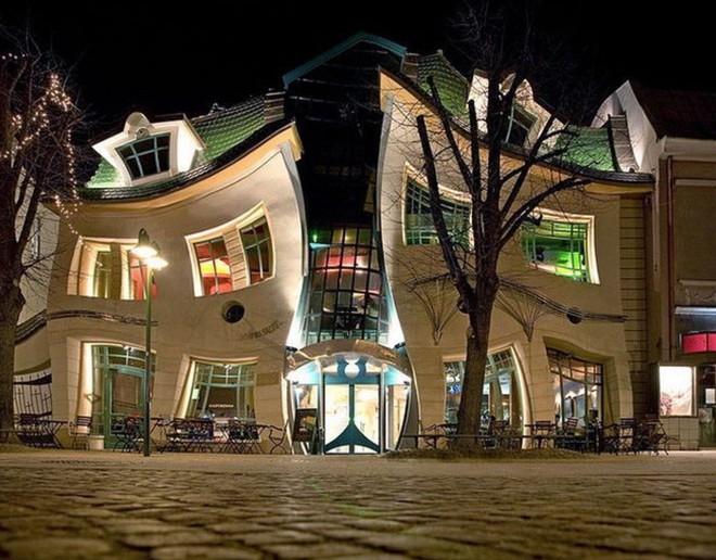 Đây là Krzywy Domek - Toà nhà tại Ba Lan có thiết kế xiêu vẹo, nhìn vào như đang bị ảo giác - Ảnh 6.