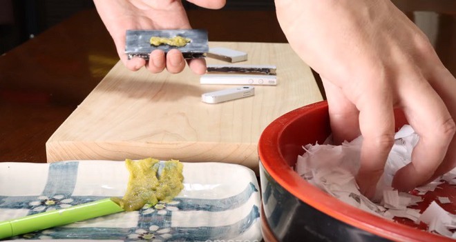 Giải trí nhẹ nhàng với video stop-motion dạy làm sushi từ... iPhone, áo vest - Ảnh 5.