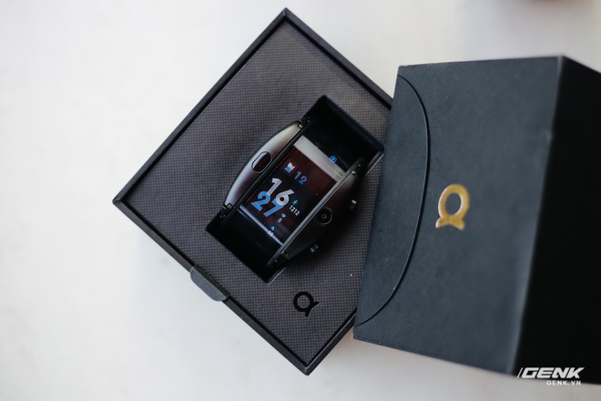 Trên tay Nubia Alpha tại VN: Chiếc smartwatch lai smartphone như trong phim viễn tưởng, giá 10.5 triệu đồng - Ảnh 1.