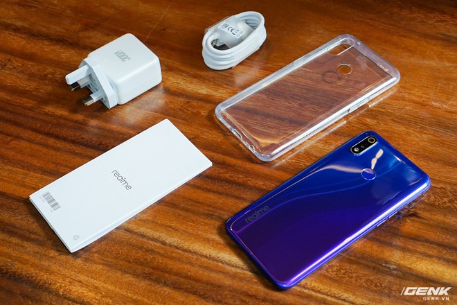 Ảnh thực tế Realme 3 Pro: Đối thủ của Xiaomi Redmi Note 7 Pro sắp bán ra tại Việt Nam, giá hơn 6 triệu đồng - Ảnh 3.