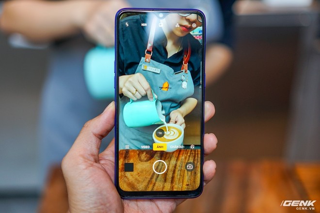 Ảnh thực tế Realme 3 Pro: Đối thủ của Xiaomi Redmi Note 7 Pro sắp bán ra tại Việt Nam, giá hơn 6 triệu đồng - Ảnh 9.