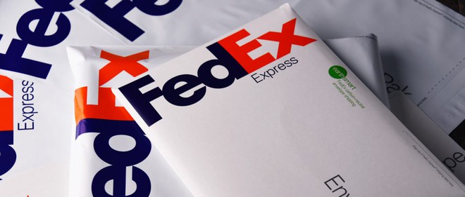 FedEx kiện chính phủ Mỹ vì chính sách hạn chế vận chuyển hàng của Huawei - Ảnh 1.