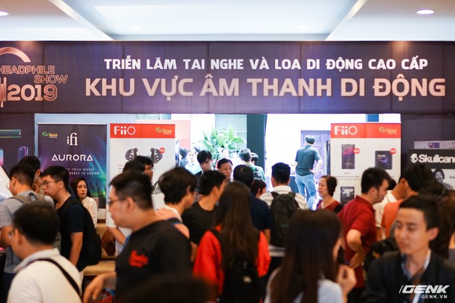 Cận cảnh tai nghe trị giá gần 3 tỉ đồng tại Headphile Show 2019 - Ảnh 1.