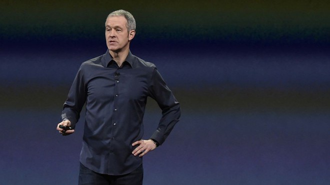 Việc Jony Ive rời đi hé lộ CEO tiếp theo tại Apple là ai - Ảnh 1.
