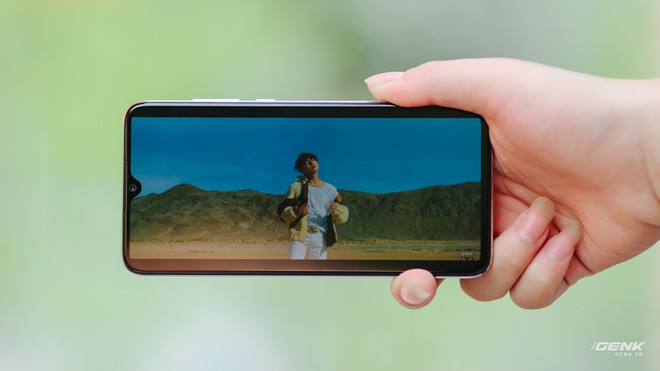 Trên tay Xiaomi Mi CC9: Camera selfie nhiều tính năng, Snapdragon 710, giá chỉ từ 6.1 triệu đồng - Ảnh 11.