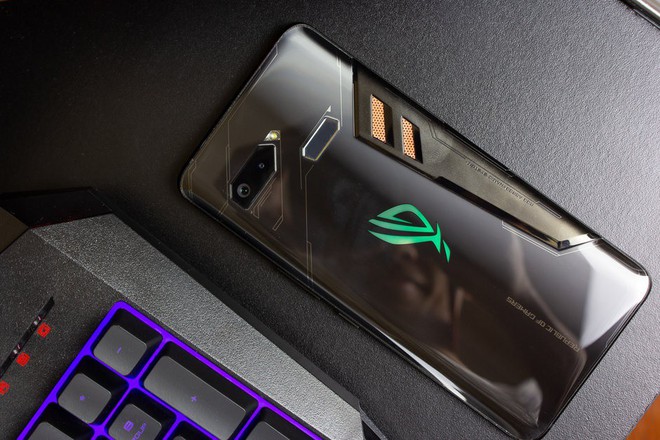 Asus ROG Phone II sẽ là smartphone đầu tiên sử dụng chip mới Snapdragon 855 Plus - Ảnh 1.