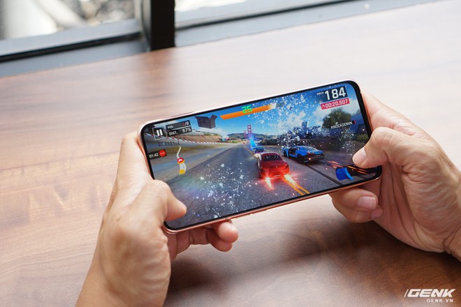 Trải nghiệm game trên Samsung Galaxy A80: màn hình thực sự tràn viền và chip Snapdragon 730G có đáng tiền? - Ảnh 5.