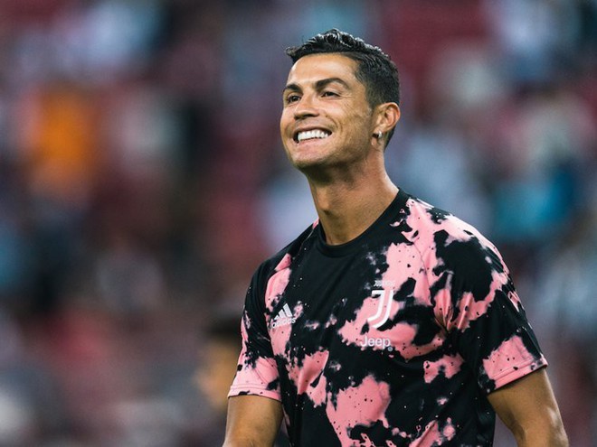 “Choáng” trước số tiền KOL kiếm được từ Instagram: Cristiano Ronaldo còn phải chịu thua “cô đào” này - Ảnh 13.