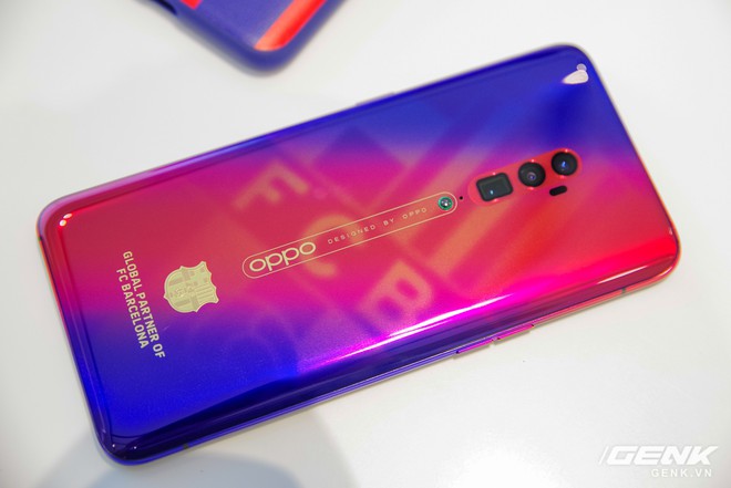 Cận cảnh Oppo Reno Zoom 10X phiên bản giới hạn FC Barcelona: thiết kế độc quyền dành cho fan Barca, giá 25 triệu đồng - Ảnh 3.