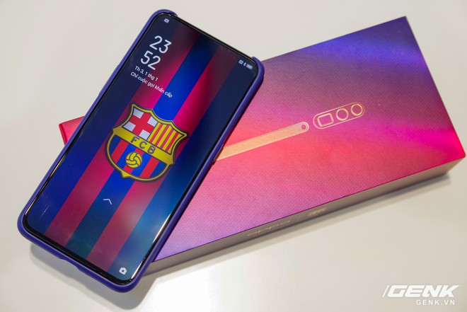 Cận cảnh Oppo Reno Zoom 10X phiên bản giới hạn FC Barcelona: thiết kế độc quyền dành cho fan Barca, giá 25 triệu đồng - Ảnh 14.