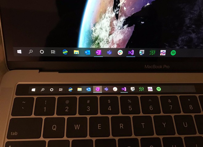 Thấy Touch Bar quá vô dụng khi cài Windows lên MacBook, lập trình viên tìm cách làm cho nó hữu ích hơn - Ảnh 1.