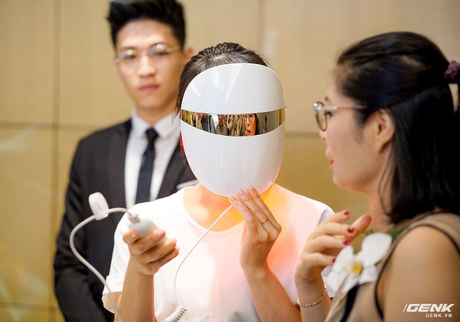 Bộ thiết bị làm đẹp cá nhân LG Pra.L ra mắt: Dùng cho cả nam và nữ, mặt nạ đèn LED trông như siêu nhân, tổng giá trị 50 triệu - Ảnh 3.