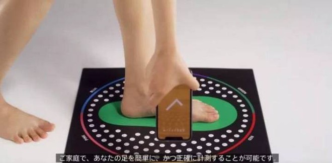 Hãng bán lẻ thời trang Nhật Bản phát triển công nghệ quét 3D giúp tìm cỡ giầy, dép phù hợp dễ dàng hơn - Ảnh 3.