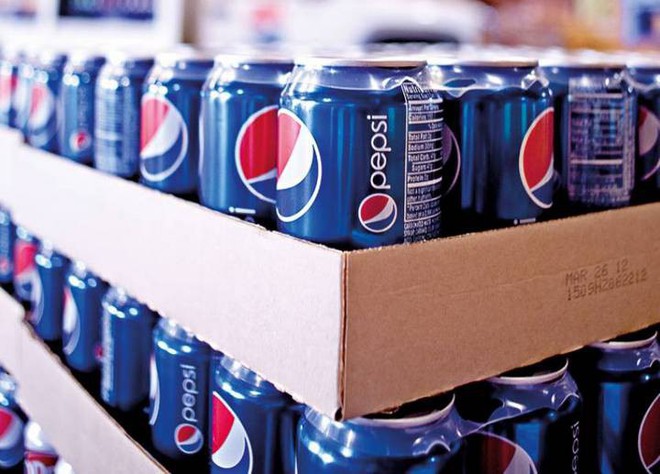 PepsiCo sẽ sử dụng nhựa tái chế làm chai đựng nước uống để giảm thiểu rác thải nhựa ngoài môi trường - Ảnh 1.