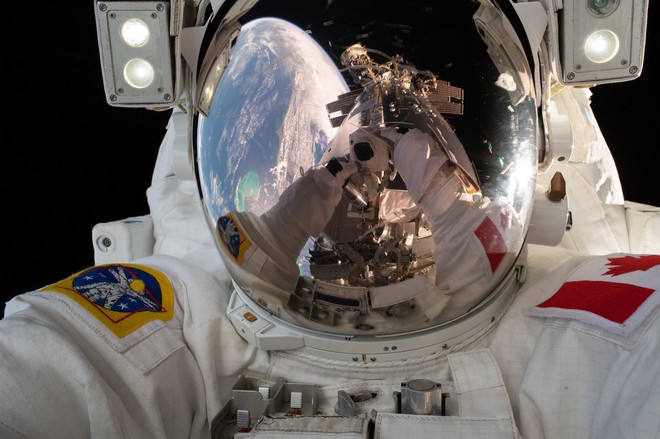 Tương lai bất định của trạm vũ trụ ISS khi NASA muốn trở lại Mặt trăng - Ảnh 1.
