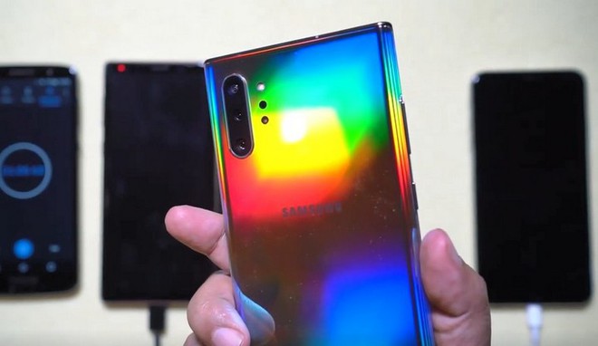 So sánh sạc nhanh trên Galaxy Note 10 và OnePlus 7, iPhone XS Max: Bất ngờ đã xảy ra - Ảnh 1.