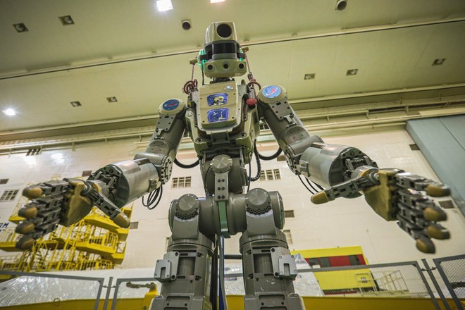 Nga sắp đưa lên trạm ISS một nhân viên tập sự đặc biệt: Một con robot có khiếu hài hước - Ảnh 1.