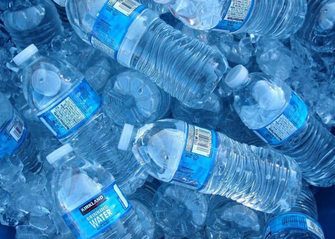 Các nhà khoa học đã có thể biến chai nhựa thành tay chân giả vừa nhẹ vừa tiết kiệm và bảo vệ môi trường - Ảnh 3.